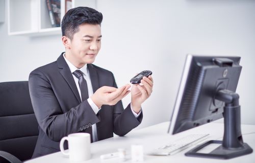 志同道合扬帆起，乘风破浪万里航